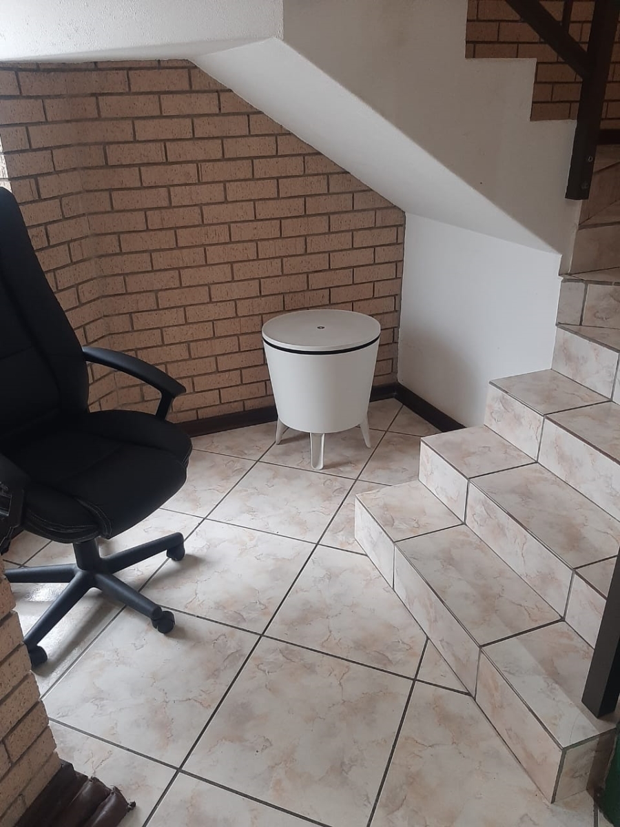 4 Bedroom Property for Sale in Beacon Bay Eastern Cape